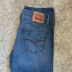 Men’s 34 x 34 Levi 559 Relaxed Straight Jeans.